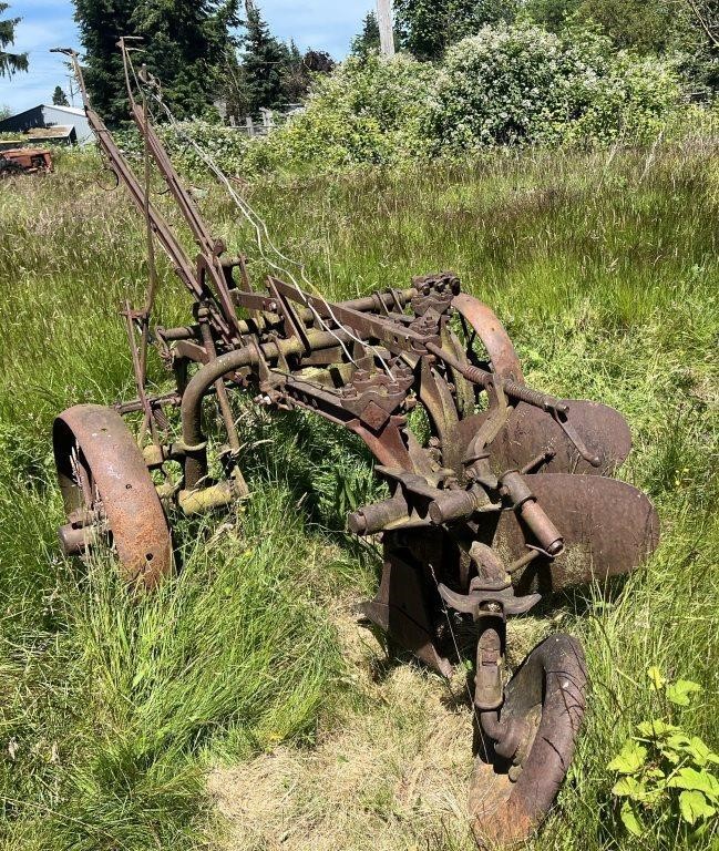 Vintage John Deere 3 Bottom Plow, Missing One Plow