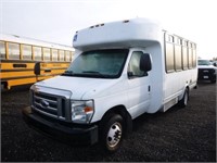 2009 Ford E450 Para-Transit Bus