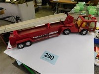 Nylint Aerial hook & ladder fire truck, 32" long,
