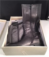 Size 7 M Black Women’s Boots