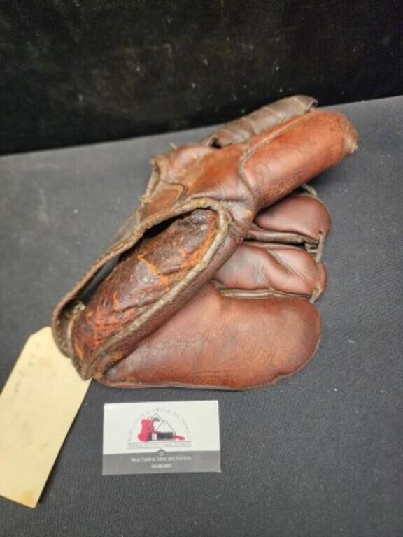 Vintage Reach Glove