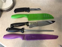 4 Knives & Sharpener