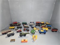 (30) THOMAS TRAIN ACCESSORIES