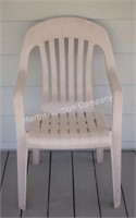(O) Plastic Patio Chair