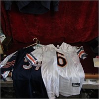 Chicago bears & Cubs jersey's. NFL and MLB.