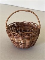 Wicker basket, miniature