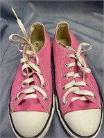 NEW PINK CONVERSE SIZE 3 YOUTH
