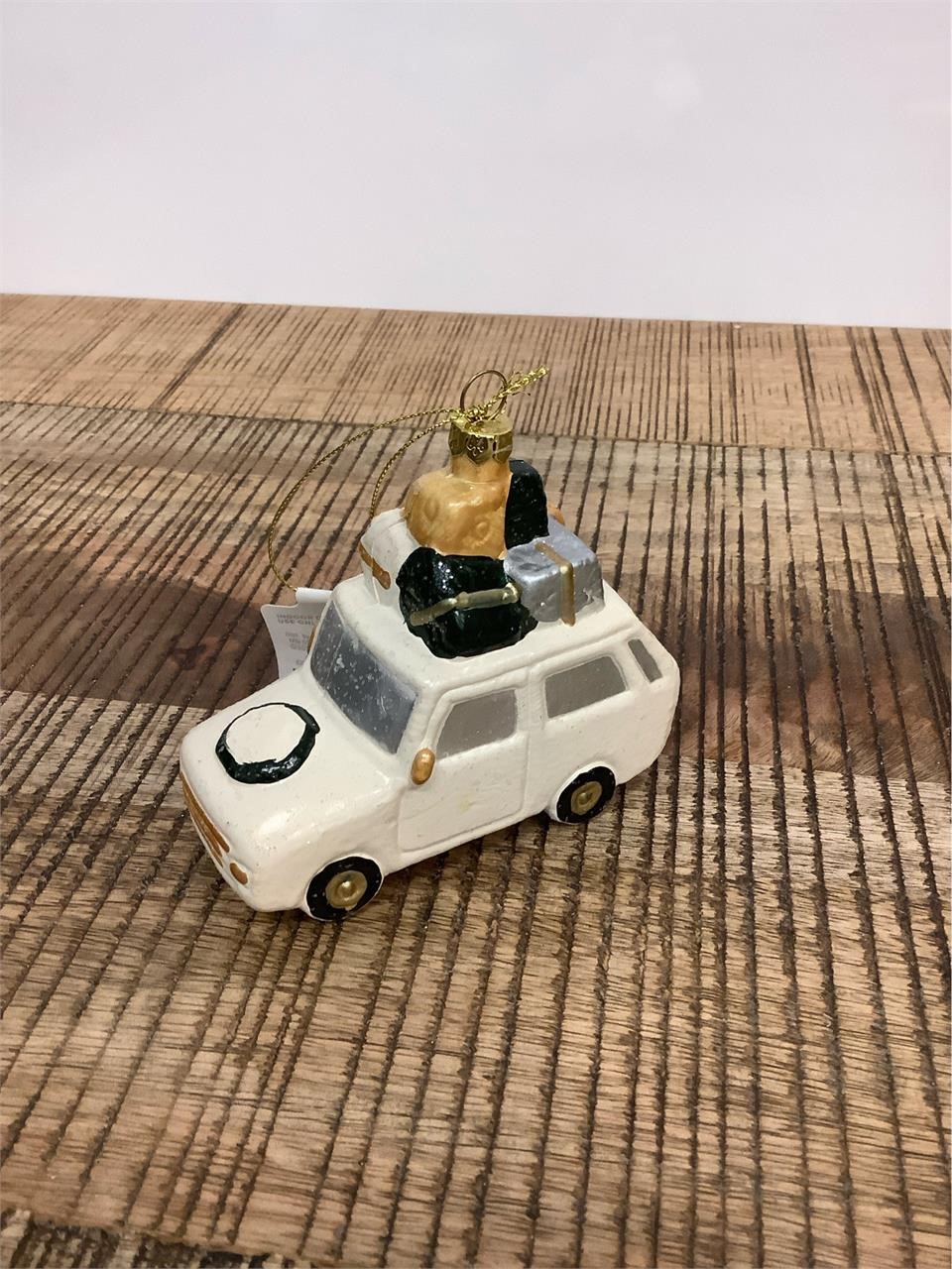 $3WONDERSHOP Car with presents ornament