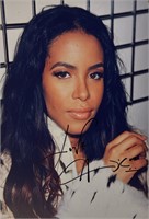 Autograph COA Aaliyah Photo