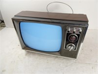 Vintage Sylvania Television Set - Works