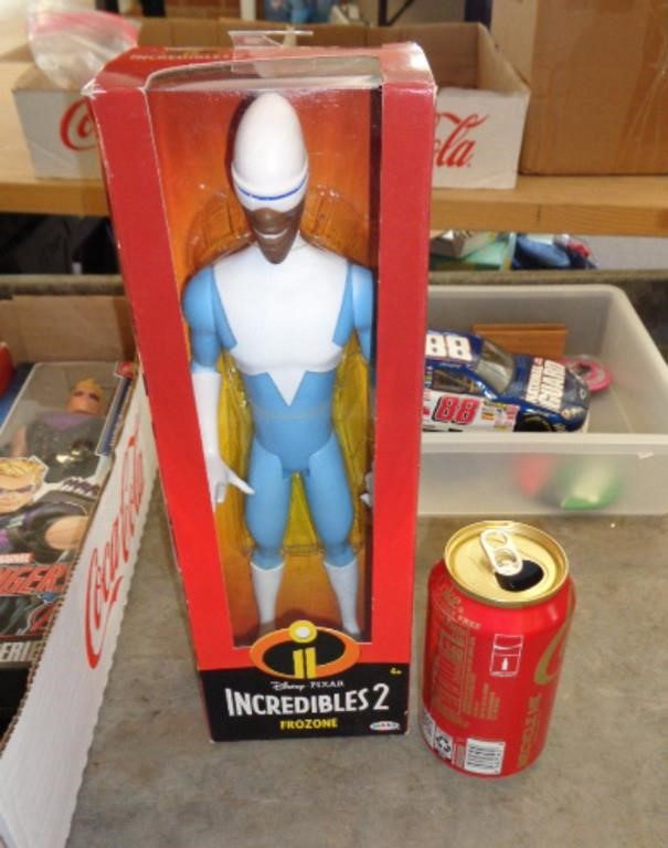 2018 DISNEY INCREDIBLES FROZONE FIGURE