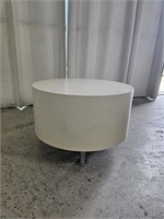 White Round Lounge Table