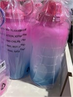lot of (4) brand new 64oz pink to blue ombré