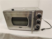 Kitchentek Oven - Turns On! 19.5 x 13" x 12"