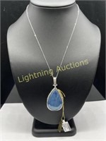 PLATINUM AQUAMARINE AND DIAMOND PENDANT NECKLACE