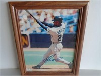 KEN GRIFFEY JR AUTO 8x10 / NO COA