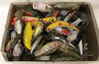 ASSORTED LOT OF FISHING LURES