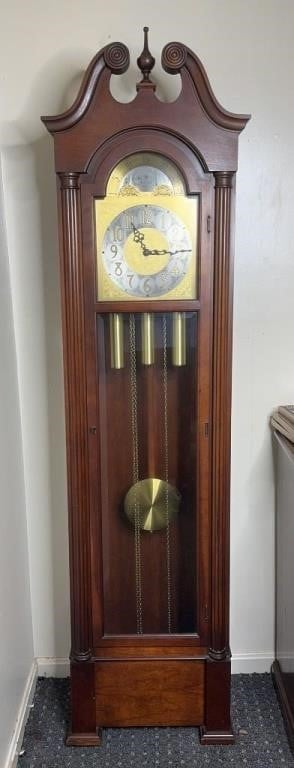 Colonial of Zeeland Grandfather Clock 

Serial
