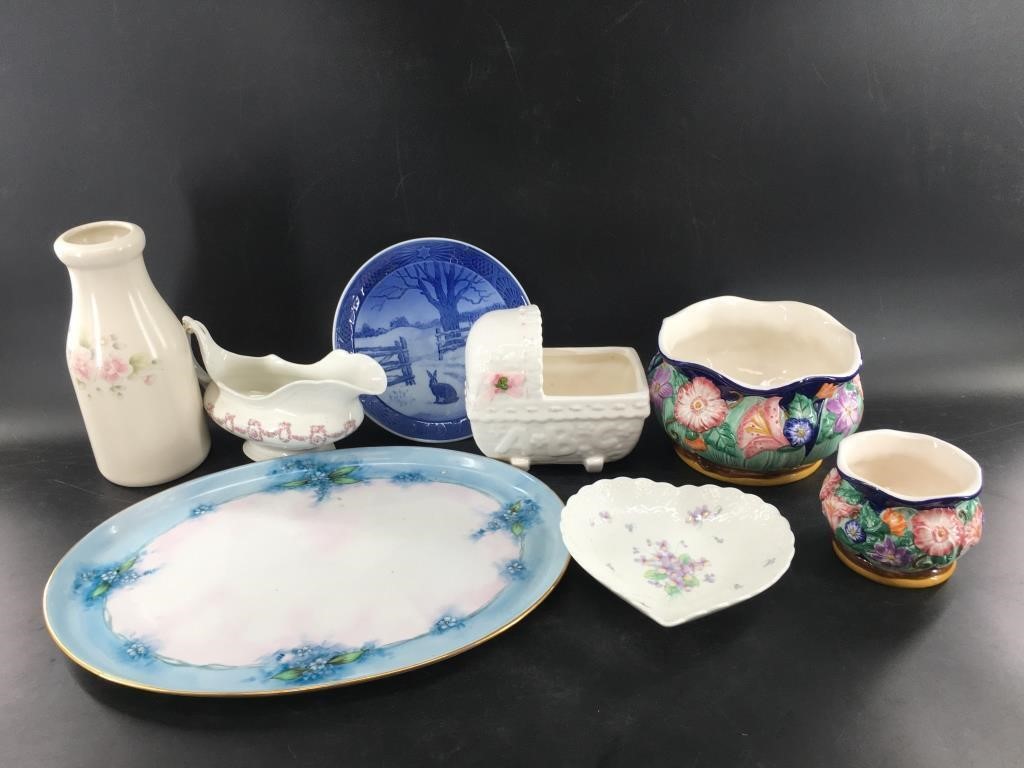 Collection of porcelain and china, including Johns