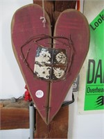 FOLK ART HEART WOOD