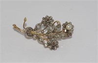 Vintage 9ct gold pearl and diamond brooch