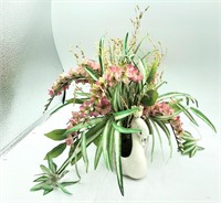 Swan vase bouquet