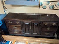 VTG 9-Drawer Pine Dresser w/Mirror Brackets