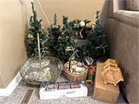 (4) Small Christmas Trees, Wreath, Wood Spinning