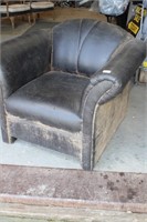Distressed Lounge Chair / New