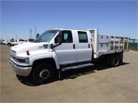 2004 Chevrolet C4500 Crew Cab S/A Flatbed Truck