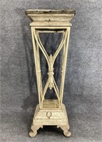Decorative Metal Frame Pedestal