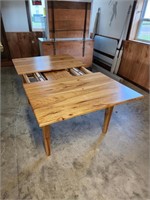 Brand new oak extendable table