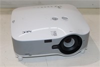 NEC NP2000 LCD PROJECTOR