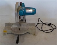 Mikita 10" Miter Saw LS1030 with Dust Collector
