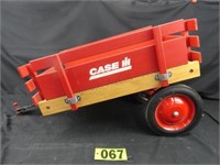 Case IH 2-Wheel Wooden Cart w/Stake sides