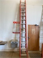 WERNER EXTENSION LADDER