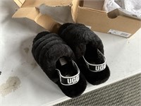 UGG sz. 7 slippers w/ original box