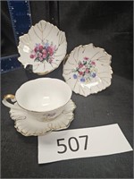 Tea cup saucer and 2 plates