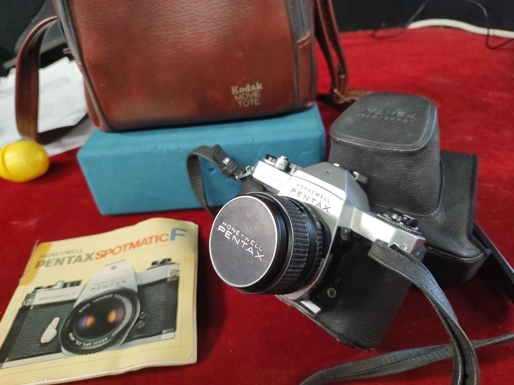 Honeywell Pentax 35mm Camera in Leather Case w/