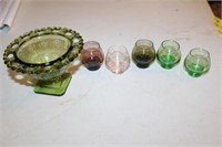 Green glass bowl, mini colored glasses