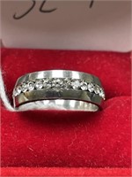 NEW STAINLESS STEEL ZIRCON BAND RING - SIZE 7