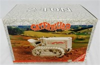 1/16 Caterpillar 1926 2-Ton Tractor
