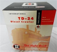 IH TD-24 Diesel Crawler w/Superioe Pipe Layer