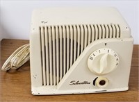 Silvertone 9001 Midget Tube Radio 1949