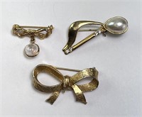 Goldtone Bow Brooches
