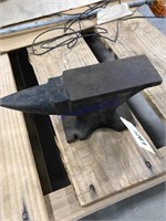 Small anvil--8.5" long by 4" tall