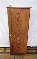 oak  1 door e shelf cabinet