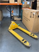 ULine 5000lb capacity pallet Jack