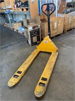 ULine 5000lb capacity pallet Jack