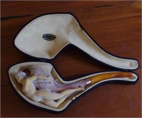 Carved meerschaum and amber pipe (cased)